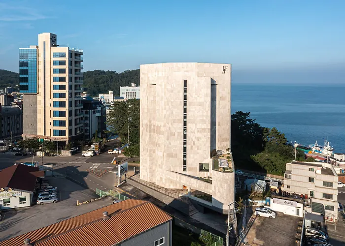 Hotel Ije